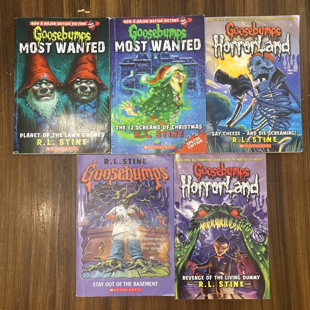 R.L. Stine Goosebumps Paperback Books Lot of 5 Most Wanted HorrorLand Scholastic